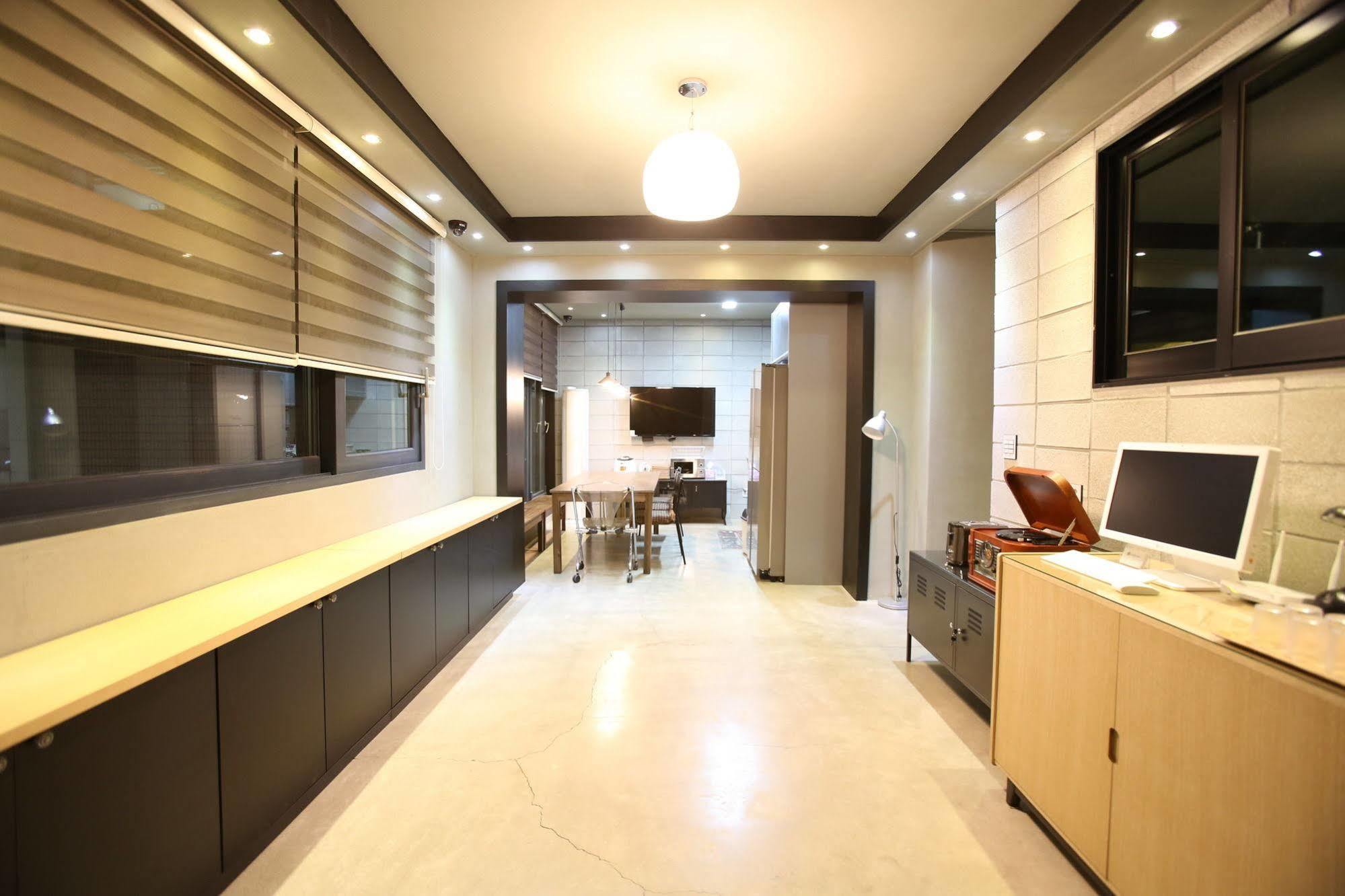 24 Guesthouse Garosugil - Gangnam Seoul Eksteriør bilde